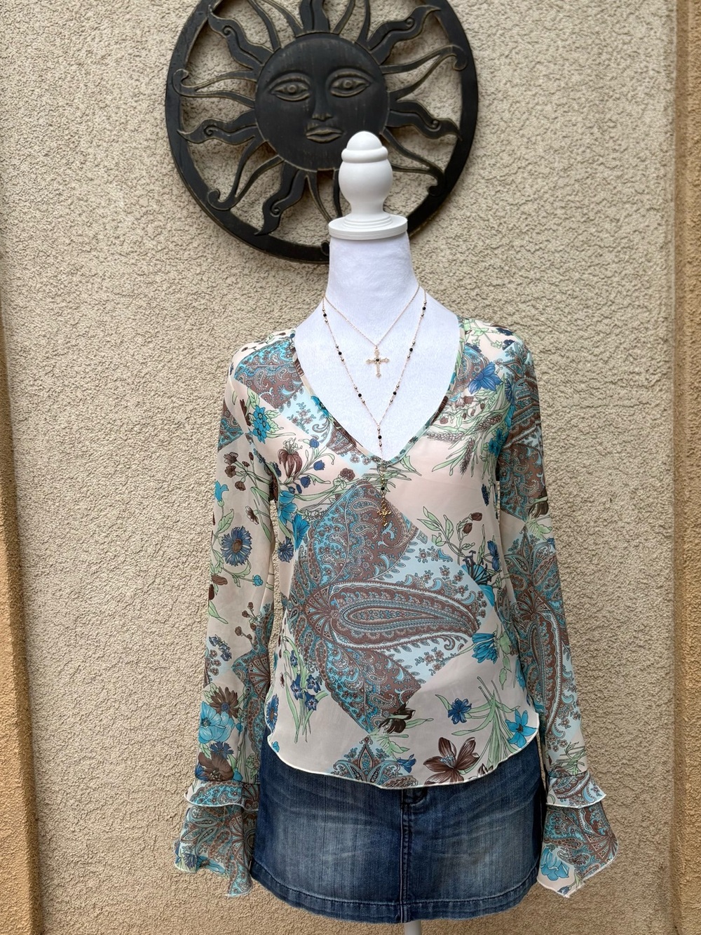 Lucky Brand Y2K Cream Blue Paisley Floral Mesh Bell Sleeve V-Neck Top Boho